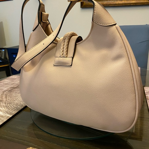 Chic Florentine Leather Shoulder Bag - Picture 2 of 4